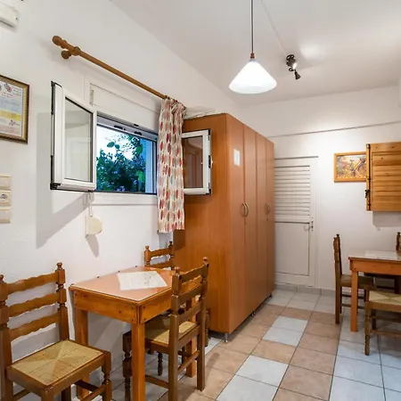 Comfort Double Or Twin Or Semi-basement Gæstehus