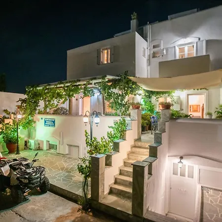 Comfort Double Or Twin Or Semi-basement Páros